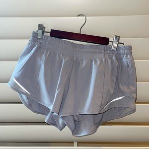 Lululemon Hotty-Hot Shorts 2.5”
